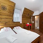 Pod Reglami - - Skywalk - Blisko Do Szlakow Tpn Wiktorowki, Rusinowa Polana , Gesia Szyja , Brzeziny , Psia Trawka , Toporowa Cyrhla , Murowaniec , Hala Gasienicowa فندق مبيت وإفطار 3*