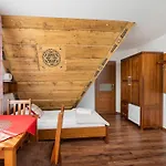 Pod Reglami - - Skywalk - Blisko Do Szlakow Tpn Wiktorowki, Rusinowa Polana , Gesia Szyja , Brzeziny , Psia Trawka , Toporowa Cyrhla , Murowaniec , Hala Gasienicowa فندق مبيت وإفطار