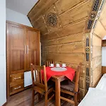 Bed & Breakfast Pod Reglami - - Skywalk - Blisko Do Szlakow Tpn Wiktorowki, Rusinowa Polana , Gesia Szyja , Brzeziny , Psia Trawka , Toporowa Cyrhla , Murowaniec , Hala Gasienicowa Ciche Małe
