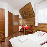 Pod Reglami - - Skywalk - Blisko Do Szlakow Tpn Wiktorowki, Rusinowa Polana , Gesia Szyja , Brzeziny , Psia Trawka , Toporowa Cyrhla , Murowaniec , Hala Gasienicowa Bed & Breakfast