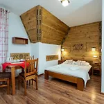 Bed & Breakfast Pod Reglami - - Skywalk - Blisko Do Szlakow Tpn Wiktorowki, Rusinowa Polana , Gesia Szyja , Brzeziny , Psia Trawka , Toporowa Cyrhla , Murowaniec , Hala Gasienicowa