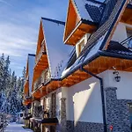 Pod Reglami - - Skywalk - Blisko Do Szlakow Tpn Wiktorowki, Rusinowa Polana , Gesia Szyja , Brzeziny , Psia Trawka , Toporowa Cyrhla , Murowaniec , Hala Gasienicowa Bed & Breakfast Ciche Małe