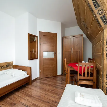 Willa Pod Reglami Male Ciche - Jacuzzi & Sauna Idealna Baza Wypadowa W Gory! Wiktorowki, Rusinowa Polana , Gesia Szyja , Toporowa Cyrhla , Murowaniec , Hala Gasienicowa Oda ve Kahvaltı Ciche Małe