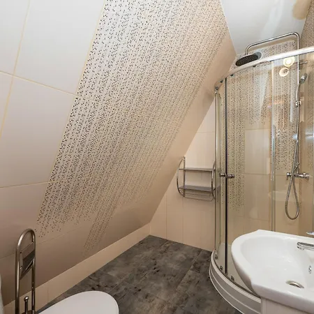 Pod Reglami - Jacuzzi & Sauna Idealna Baza Wypadowa W Gory! Wiktorowki, Rusinowa Polana , Gesia Szyja , Toporowa Cyrhla , Murowaniec , Hala Gasienicowa 3*