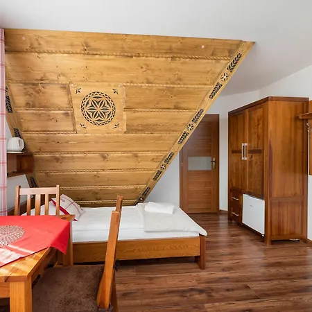 Pod Reglami - Jacuzzi & Sauna Idealna Baza Wypadowa W Gory! Bed & Breakfast