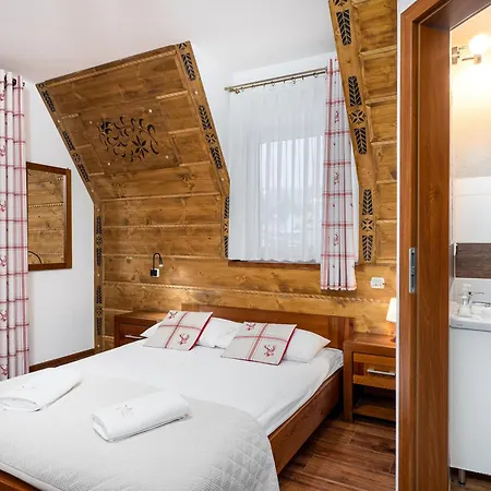 Pod Reglami - Jacuzzi & Sauna Idealna Baza Wypadowa W Gory! Wiktorowki, Rusinowa Polana , Gesia Szyja , Toporowa Cyrhla , Murowaniec , Hala Gasienicowa Bed & Breakfast 3*