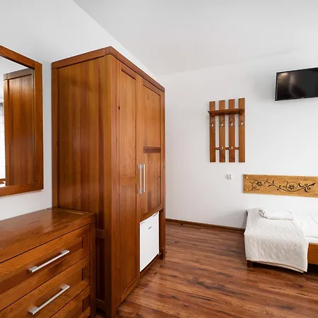 Pod Reglami - Jacuzzi & Sauna Idealna Baza Wypadowa W Gory! Wiktorowki, Rusinowa Polana , Gesia Szyja , Toporowa Cyrhla , Murowaniec , Hala Gasienicowa